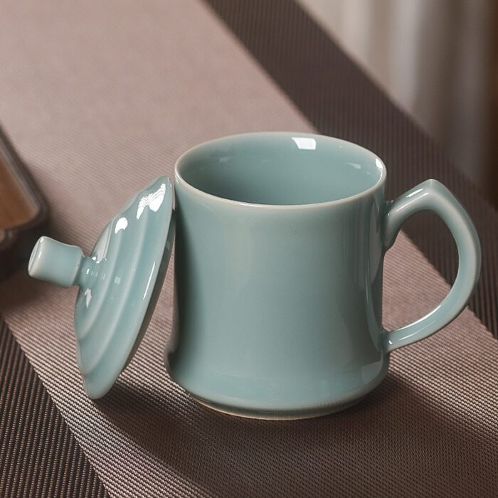 龙泉青瓷杯-Longquan celadon cup