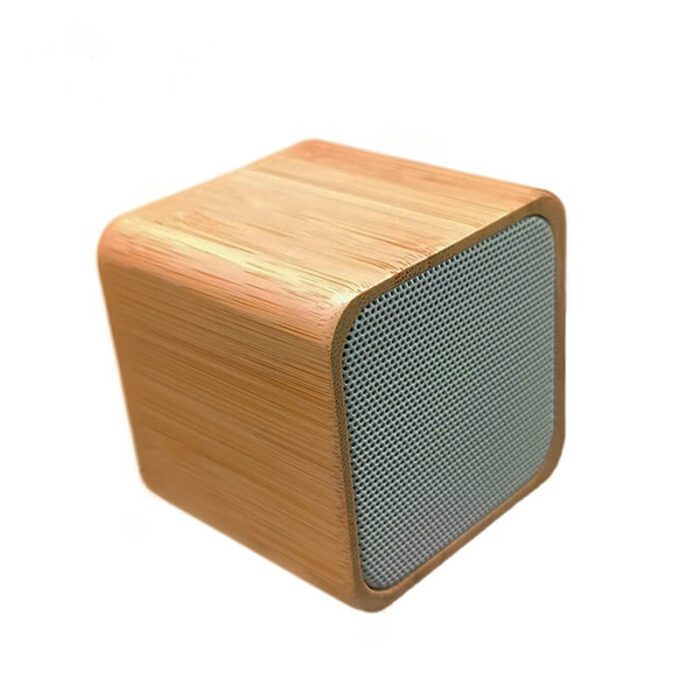 Eco-friendly bamboo bluetooth speaker - Image 3