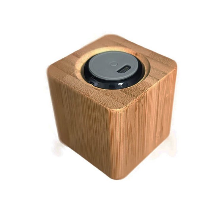 Eco-friendly bamboo bluetooth speaker - Image 4